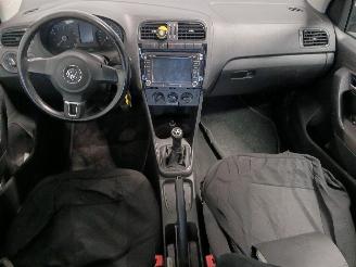 Volkswagen Polo Polo V (6R) Hatchback 1.2 12V BlueMotion Technology (CGPA(Euro 5)) [51=
kW]  (06-2009/05-2014) picture 11