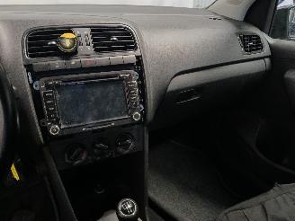 Volkswagen Polo Polo V (6R) Hatchback 1.2 12V BlueMotion Technology (CGPA(Euro 5)) [51=
kW]  (06-2009/05-2014) picture 19