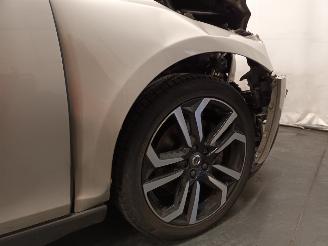 Volvo V-40 V40 Cross Country (MZ) Hatchback 5-drs 1.5 T3 16V Geartronic (B4154T4(=
Euro 6b)) [112kW]  (04-2015/08-2019) picture 29