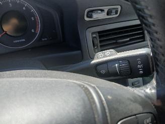 Volvo V-70 V70 (BW) Combi 2.0 D 16V (D4204T(Euro 3)) [100kW]  (10-2007/12-2015) picture 17