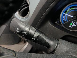 Toyota Auris Auris Touring Sports (E18) Combi 1.8 16V Hybrid (2ZRFXE) [100kW]  (07-=
2013/12-2018) picture 15
