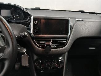 Peugeot 208 208 I (CA/CC/CK/CL) Hatchback 1.2 Vti 12V PureTech 82 (EB2F(HMZ)) [60k=
W]  (03-2012/12-2019) picture 19