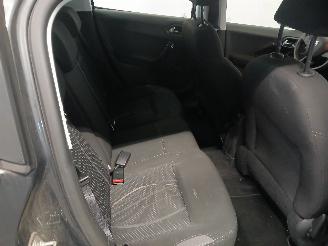 Peugeot 208 208 I (CA/CC/CK/CL) Hatchback 1.2 Vti 12V PureTech 82 (EB2F(HMZ)) [60k=
W]  (03-2012/12-2019) picture 10