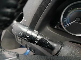 Toyota Auris Auris Touring Sports (E18) Combi 1.8 16V Hybrid (2ZRFXE) [100kW]  (07-=
2013/12-2018) picture 16