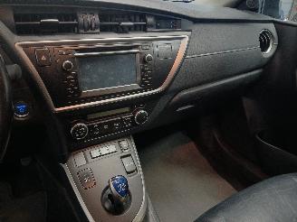 Toyota Auris Auris Touring Sports (E18) Combi 1.8 16V Hybrid (2ZRFXE) [100kW]  (07-=
2013/12-2018) picture 19