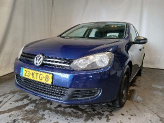 Vaurioauto  passenger cars Volkswagen Golf Golf VI (5K1) Hatchback 1.6 TDI 16V (CAYC(Euro 5)) [77kW]  (02-2009/11=
-2012) 2010/7