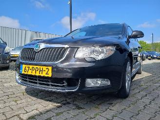 Coche accidentado Skoda Superb Superb Combi (3TAC/TAF) Combi 1.8 TSI 16V (CDAA) [118kW]  (10-2009/05-=
2015) 2011/3