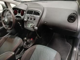 Seat Altea Altea XL (5P5) MPV 1.4 TSI 16V (CAXC) [92kW]  (11-2007/07-2015) picture 8