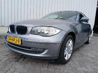 Damaged car BMW 1-serie 1 serie (E81) Hatchback 3-drs 116i 1.6 16V (N43-B16A) [90kW]  (03-2007=
/12-2011) 2009/1