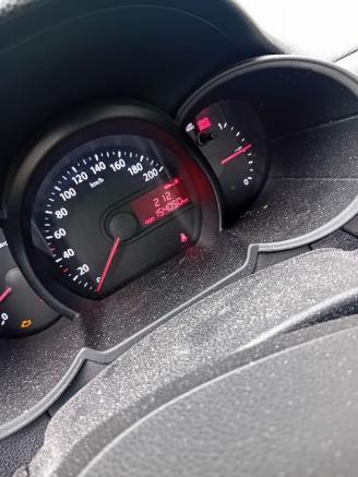Kia Picanto Picanto (TA) Hatchback 1.0 12V (G3LA) [51kW]  (05-2011/06-2017) picture 2