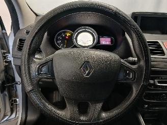 Renault Mégane Megane III Berline (BZ) Hatchback 5-drs 1.5 dCi 90 (K9K-834(K9K-H8)) [=
66kW]  (11-2008/02-2016) picture 14