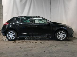 Renault Mégane Megane III Berline (BZ) Hatchback 5-drs 1.5 dCi 110 (K9K-636(K9K-A6)) =
[81kW]  (02-2009/02-2016) picture 8