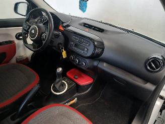 Renault Twingo Twingo III (AH) Hatchback 5-drs 1.0 SCe 70 12V (H4D-400(H4D-A4)) [52kW=
]  (09-2014/...) picture 8