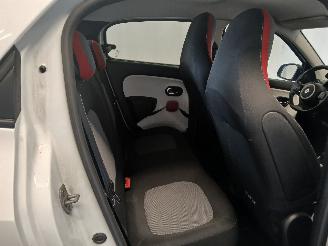 Renault Twingo Twingo III (AH) Hatchback 5-drs 1.0 SCe 70 12V (H4D-400(H4D-A4)) [52kW=
]  (09-2014/...) picture 11