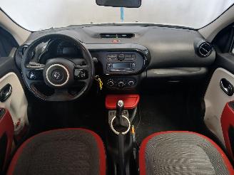 Renault Twingo Twingo III (AH) Hatchback 5-drs 1.0 SCe 70 12V (H4D-400(H4D-A4)) [52kW=
]  (09-2014/...) picture 13