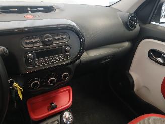 Renault Twingo Twingo III (AH) Hatchback 5-drs 1.0 SCe 70 12V (H4D-400(H4D-A4)) [52kW=
]  (09-2014/...) picture 18