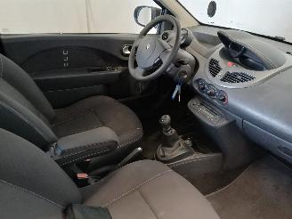 Renault Twingo Twingo II (CN) Hatchback 3-drs 1.2 16V (D4F-772(D4F-J7)) [56kW]  (03-2=
007/09-2014) picture 9