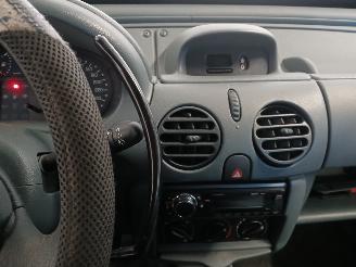 Renault Kangoo Kangoo (KC) MPV 1.4 (E7J-634) [55kW]  (08-1997/01-2008) picture 18