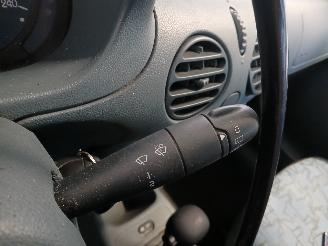 Renault Kangoo Kangoo (KC) MPV 1.4 (E7J-634) [55kW]  (08-1997/01-2008) picture 16