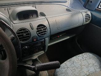Renault Kangoo Kangoo (KC) MPV 1.4 (E7J-634) [55kW]  (08-1997/01-2008) picture 19