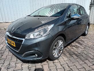 Ocazii autoturisme Peugeot 208 208 I (CA/CC/CK/CL) Hatchback 1.6 Blue HDi 100 (DV6FD(BHY)) [73kW]  (0=
1-2015/12-2019) 2015/10