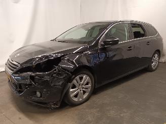 Peugeot 308 308 SW (L4/L9/LC/LJ/LR) Combi 5-drs 1.2 12V e-THP PureTech 130 (EB2DTS=
(HNY)) [96kW]  (03-2014/12-2021) picture 4