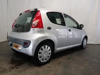 Peugeot 107 107 Hatchback 1.0 12V (384F(1KR)) [50kW]  (06-2005/05-2014) picture 6