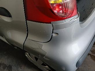 Peugeot 107 107 Hatchback 1.0 12V (384F(1KR)) [50kW]  (06-2005/05-2014) picture 19