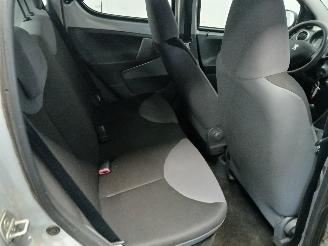 Peugeot 107 107 Hatchback 1.0 12V (384F(1KR)) [50kW]  (06-2005/05-2014) picture 8