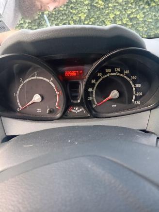 Ford Fiesta Fiesta 6 (JA8) Hatchback 1.6 TDCi 95 (TZJB(Euro 5)) [70kW]  (02-2010/1=
2-2015) picture 2