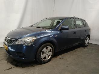 Kia Cee d Cee'd (EDB5) Hatchback 5-drs 1.4 CVVT 16V (G4FA) [66kW]  (08-2009/12-2=
012) picture 2