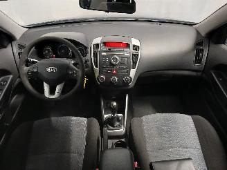 Kia Cee d Cee'd (EDB5) Hatchback 5-drs 1.4 CVVT 16V (G4FA) [66kW]  (08-2009/12-2=
012) picture 13