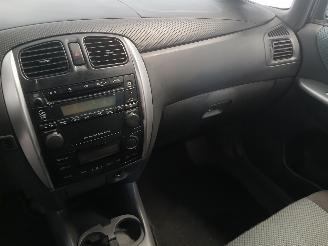 Mazda Premacy Premacy MPV 2.0 16V (FS7G) [96kW]  (11-2001/03-2005) picture 18