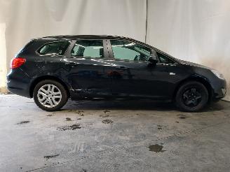 Opel Astra Astra J Sports Tourer (PD8/PE8/PF8) Combi 1.4 16V ecoFLEX (A14XER(Euro=
 5)) [74kW]  (10-2010/10-2015) picture 7