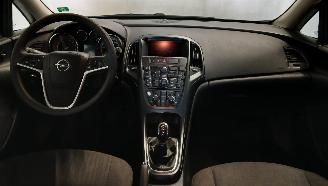 Opel Astra Astra J Sports Tourer (PD8/PE8/PF8) Combi 1.4 16V ecoFLEX (A14XER(Euro=
 5)) [74kW]  (10-2010/10-2015) picture 11