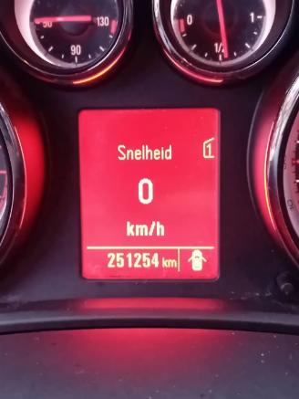 Opel Astra Astra J Sports Tourer (PD8/PE8/PF8) Combi 1.4 16V ecoFLEX (A14XER(Euro=
 5)) [74kW]  (10-2010/10-2015) picture 2