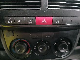 Opel Combo Combo Van 1.3 CDTI 16V (330.A.1000) [70kW]  (03-2016/12-2018) picture 16