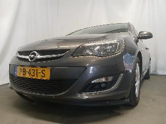 Damaged car Opel Astra Astra J Sports Tourer (PD8/PE8/PF8) Combi 1.7 CDTi 16V (A17DTE(Euro 5)=
) [81kW]  (10-2010/10-2015) 2013/1