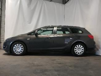 Opel Astra Astra J Sports Tourer (PD8/PE8/PF8) Combi 1.7 CDTi 16V (A17DTE(Euro 5)=
) [81kW]  (10-2010/10-2015) picture 4