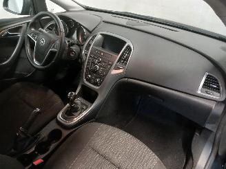 Opel Astra Astra J Sports Tourer (PD8/PE8/PF8) Combi 1.7 CDTi 16V (A17DTE(Euro 5)=
) [81kW]  (10-2010/10-2015) picture 8