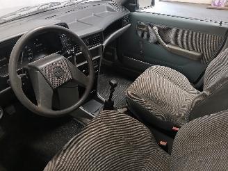 Opel Kadett Kadett E (33/34/43/44) Hatchback 1.3 S,LS,GL,GLS,GT (13S) [55kW]  (09-=
1984/08-1987) picture 11
