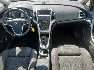 Opel Astra Astra J (PC6/PD6/PE6/PF6) Hatchback 5-drs 1.6 Turbo 16V (A16LET(Euro 5=
)) [132kW]  (12-2009/10-2015) picture 9