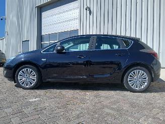Opel Astra Astra J (PC6/PD6/PE6/PF6) Hatchback 5-drs 1.6 Turbo 16V (A16LET(Euro 5=
)) [132kW]  (12-2009/10-2015) picture 4