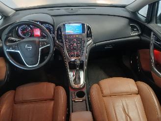Opel Astra Astra J Sports Tourer (PD8/PE8/PF8) Combi 1.6 Turbo 16V (A16LET(Euro 5=
)) [132kW]  (10-2010/10-2015) picture 12