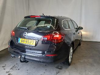 Opel Astra Astra J Sports Tourer (PD8/PE8/PF8) Combi 1.6 Turbo 16V (A16LET(Euro 5=
)) [132kW]  (10-2010/10-2015) picture 4