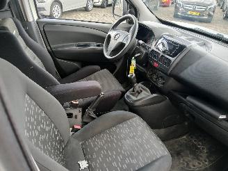 Opel Combo Combo Van 1.3 CDTI 16V (330.A.1000) [70kW]  (03-2016/12-2018) picture 8