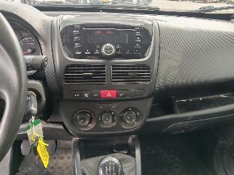 Opel Combo Combo Van 1.3 CDTI 16V (330.A.1000) [70kW]  (03-2016/12-2018) picture 14