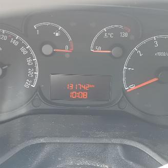 Opel Combo Combo Van 1.3 CDTI 16V (330.A.1000) [70kW]  (03-2016/12-2018) picture 2