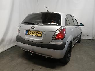 Kia Rio Rio II (DE) Hatchback 1.4 16V (G4EE) [71kW]  (03-2005/12-2011) picture 5