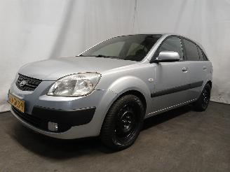 Kia Rio Rio II (DE) Hatchback 1.4 16V (G4EE) [71kW]  (03-2005/12-2011) picture 3